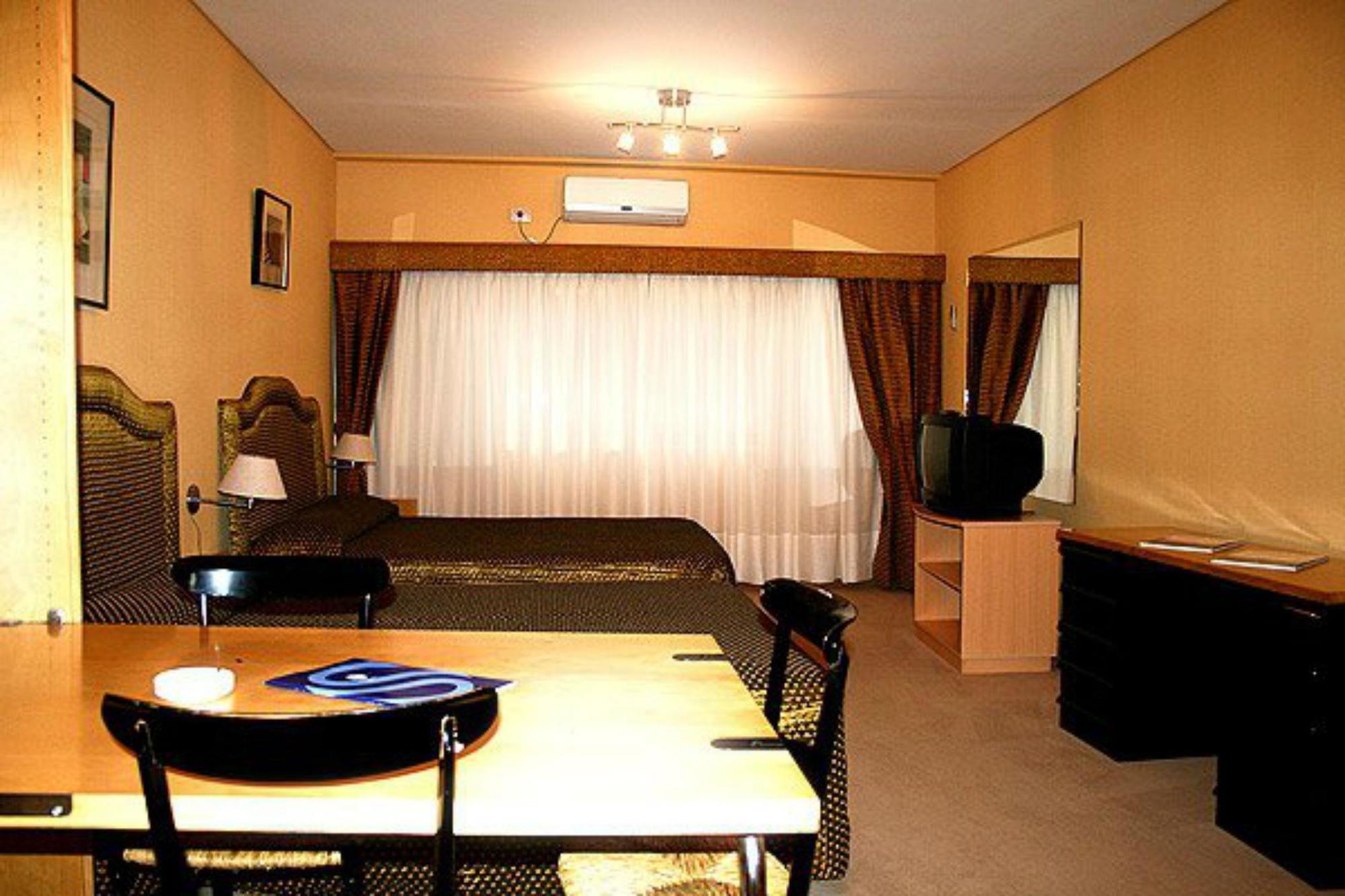Suipacha 3* Ciudad Autónoma de Buenos Aires